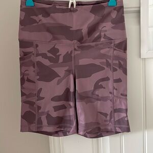 Yogalicious bike shorts Small
